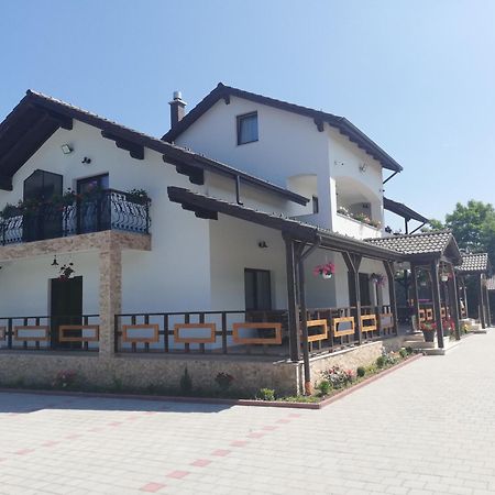 Popasul Montan Hotel Avrig Exterior foto